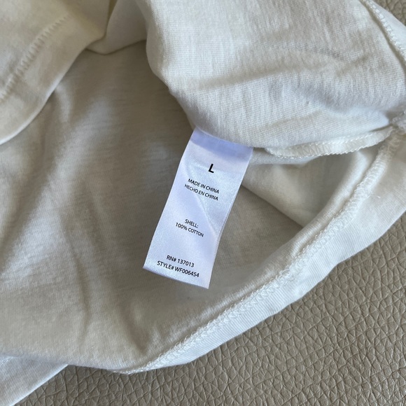 NWT - Wildfox Women’s “Gin” Graphic Crop Tee - Size L - Picture 8 of 8